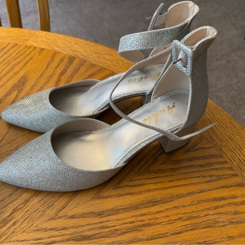 New Ankis Glitter heals, Size 6